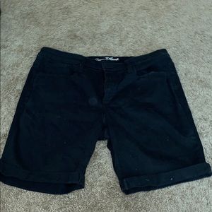 Size 18 Universal Thread Black Bermuda Shorts